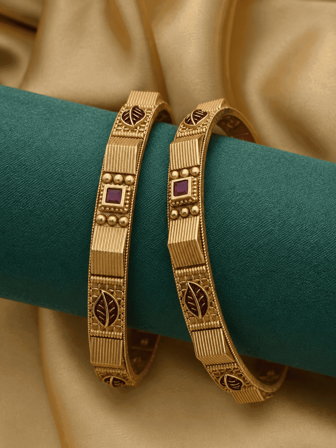 Elegant Bangles for Every Occasion – Crafted to Celebrate Your Style